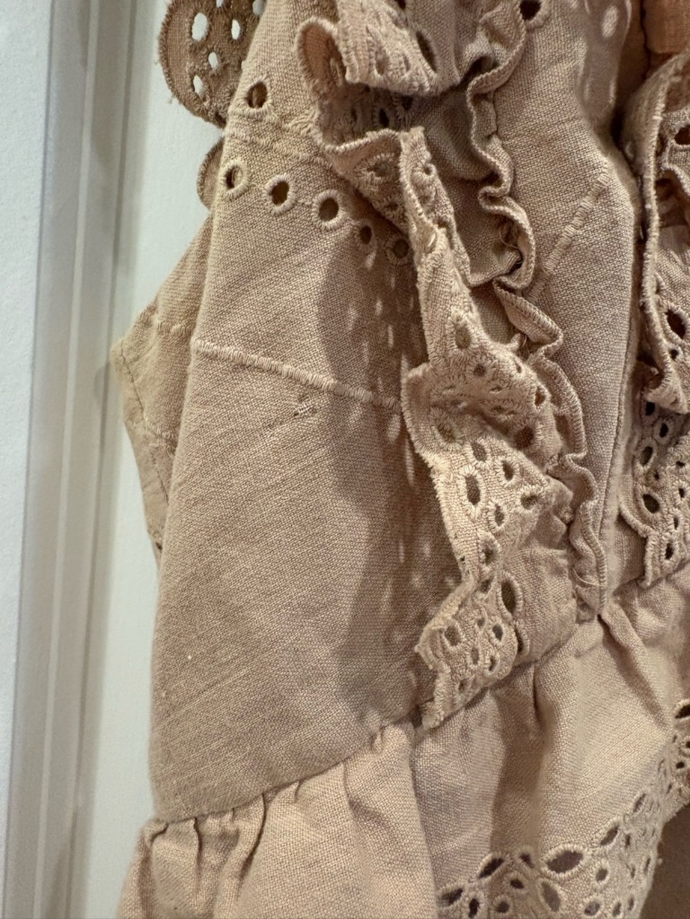 BCBGMaxAzria Tan Eyelet Ruffle Dress Size 2 - Picture 3 of 4